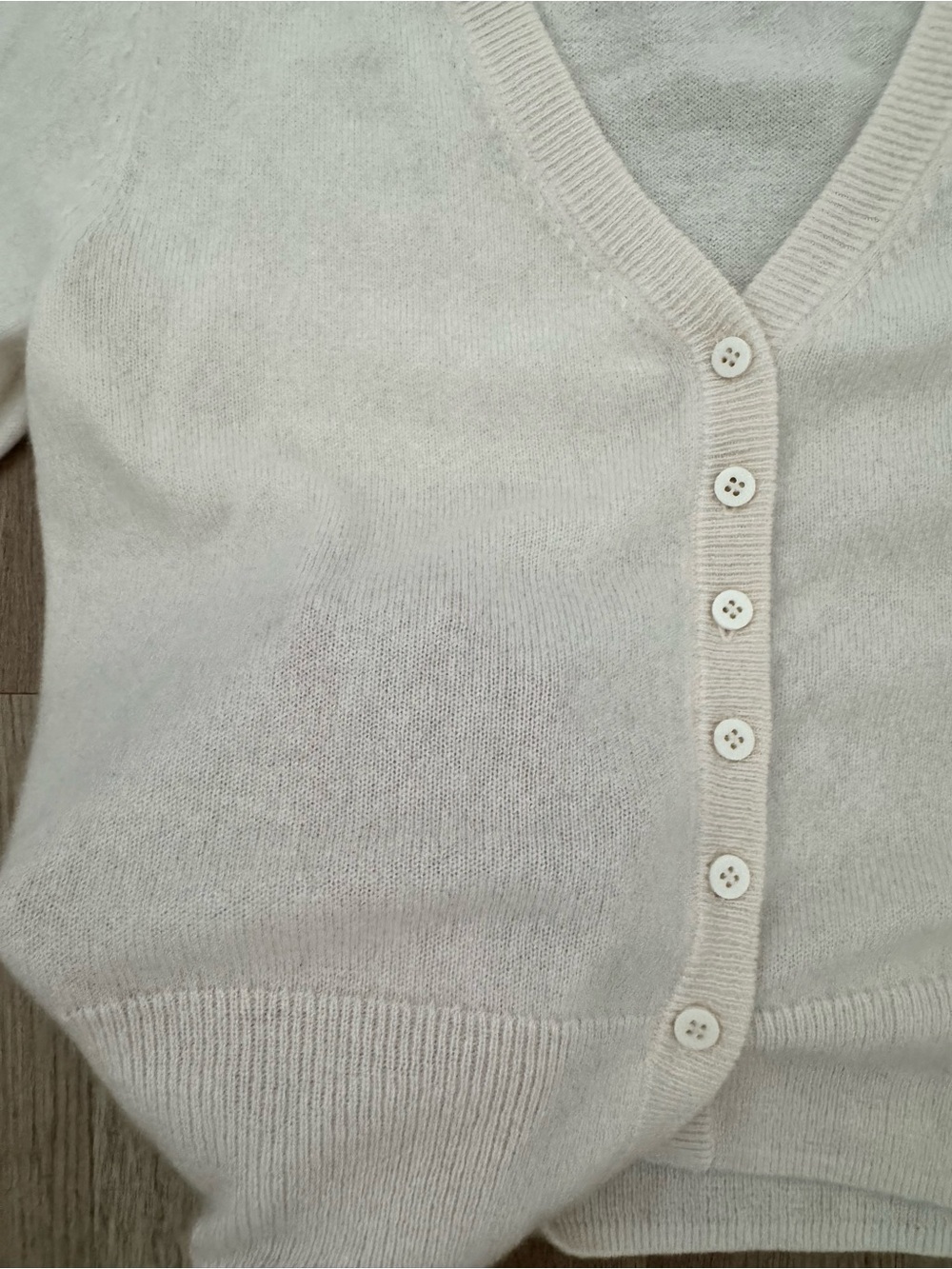 Quince Cream 100% Cashmere short sleeve cardigan - Picture 2 of 12